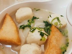 至潮鱼蛋片头河-翠华餐厅(香港国际机场店)