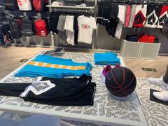 -Air Jordan(世贸天阶店)