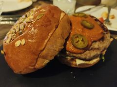 -HIGH FIVE哈福手工汉堡(桂林路店)