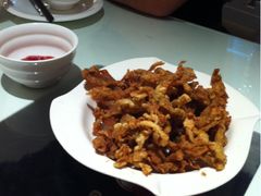干炸平菇-自贡盐帮菜·玩辣餐厅(樱花园西街店)