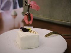鲜奶芋泥蛋糕-Toris(LuOne凯德晶萃广场店)