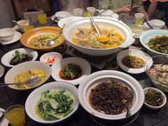 -湘力力小院·鱼汤泡饭(枫林路店)