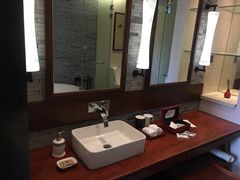 -南京夜泊秦淮君亭酒店·金陵书画院