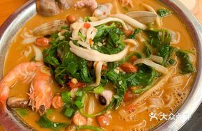 Signature Eight Treasure Old Friend Noodles