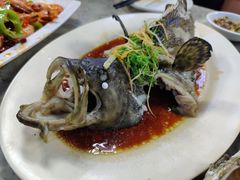 -四川小胡子海鲜(丁村万人海鲜广场店)