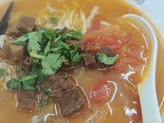 番茄牛腩手擀蛋清面-肖妈妈手擀面(武夷店)
