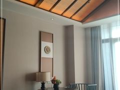 -齐河孔雀王温泉酒店·金孔雀自助百汇