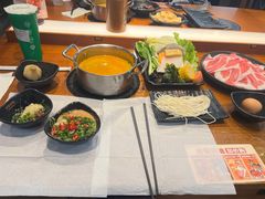 -呷哺呷哺(常营华联店)