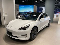-TESLA 特斯拉(上海太古汇体验店)