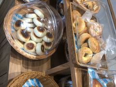 -沁屋面包店(人民东路店)