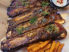 -LESCEDARS Brasserie Bistro香柏树