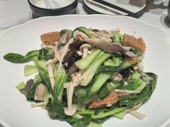 -梅利汴京烤鸭•开封豫菜地标店(东大街店)