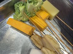 -钢管厂五区小郡肝串串香(蜀都万达店)