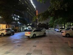 -维也纳酒店(深圳国际会展中心沙井上南店)