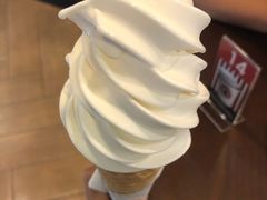 北海道牛奶甜筒-太平洋咖啡(五月花店)