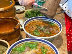 -云阿蛮云南生烫牛肉米线(奉贤路店)