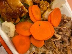吉味双拼饭摇滚沙拉套-吉野家(黑牛城道店)