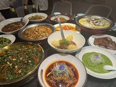 -有红鸡毛店·川菜(建设路店)