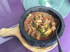 牛肝菌炖牛腩-唐廊烤鸭店(工体店)