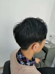 -LILI·HAIR SALON理理造型