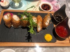 香煎酪梨深坑腐皮卷-玖尹-新派中式餐酒馆