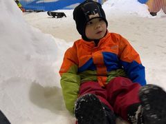 -乔波室内滑雪场