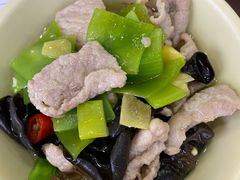 木耳肉片-六和餐饮(东城根店)