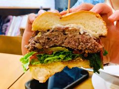 蓝波芝士和洋葱酱牛肉汉堡-Ricci睿奇美式餐厅(五道口店)