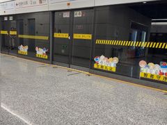 -瑞幸咖啡(华东理工大学商学院店)