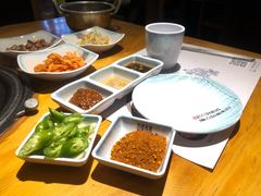 -唯成•韩国炭火烤肉 유성고기