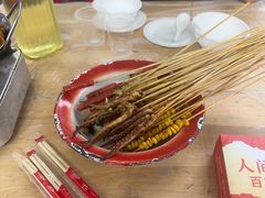 -老街烧烤大排档·地道湖北菜·龙虾馆(汉口火车站店)