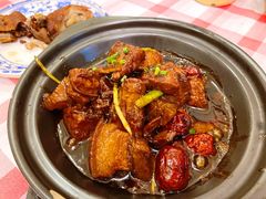 瓦罐红烧肉-堂瓦里·传统赣菜(八一广场店)