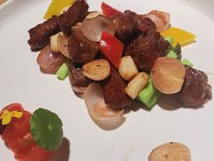 招牌雪花牛肉粒-老船坞餐厅(北京亚洲大酒店 )