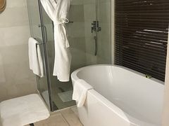 -青岛海尔洲际酒店