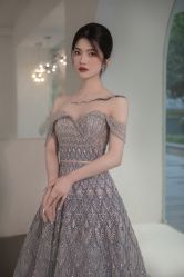 -艾米丽婚纱礼服
