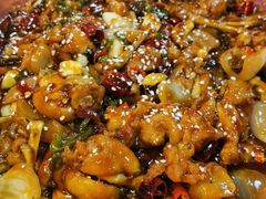 -虾弄弄海派小龙虾·牛羊蝎子火锅