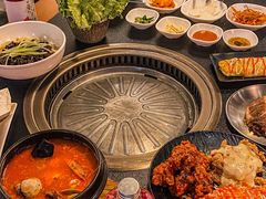 -军硕烤肉·部队火锅(二七万达店)