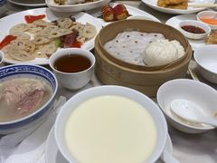 老香港鲜奶冻-香港百合居(LCM置汇旭辉广场店)