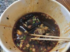 -湘下佬老长沙吃货铺(广场莱斯店)