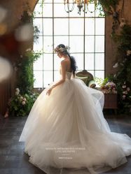 -雪中彩影婚纱摄影·微光艺术中心