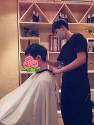 -构想时尚发型会所