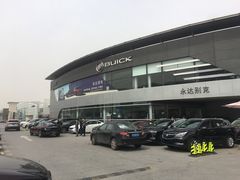 -永达国际汽车广场-停车场