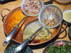 -洱火云南酸菜牛肉火锅(石景山当代商城店)