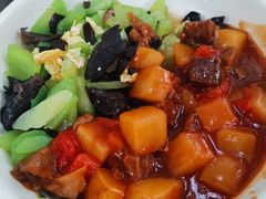 土豆番茄牛腩-北大学一食堂
