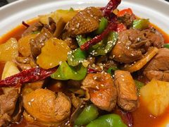 新疆大盘鸡-清真·卡德尔大叔新疆主题餐厅(龙汇路店)