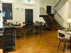 大堂-星巴克臻选(广州沙面店)