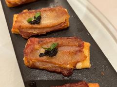 黑松露锅贴乳饼-云腾食府·云南菜