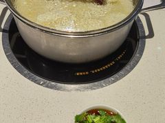 -煲王粤菜餐厅(中侨中心店)