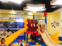 -蓝旗亲子游泳(范湖万达广场店)