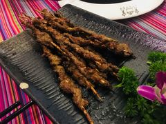 -香巴拉云南餐厅(华莱坞店)